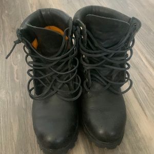 Black timberland boots